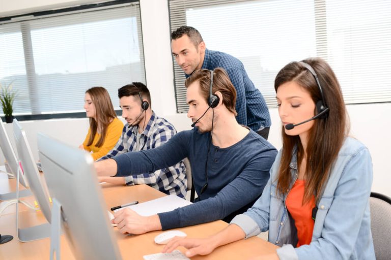 The Role of Continuous Learning in Call Center Careers | Seguros Confie